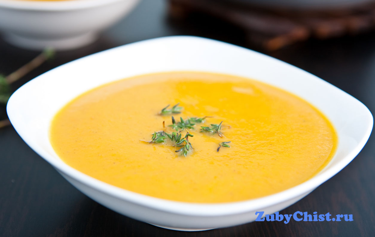 Употребляйте в первое время приемущественно жидкую пищу